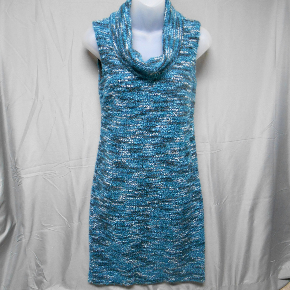 Laudrew blue black white boucle knit dress 4